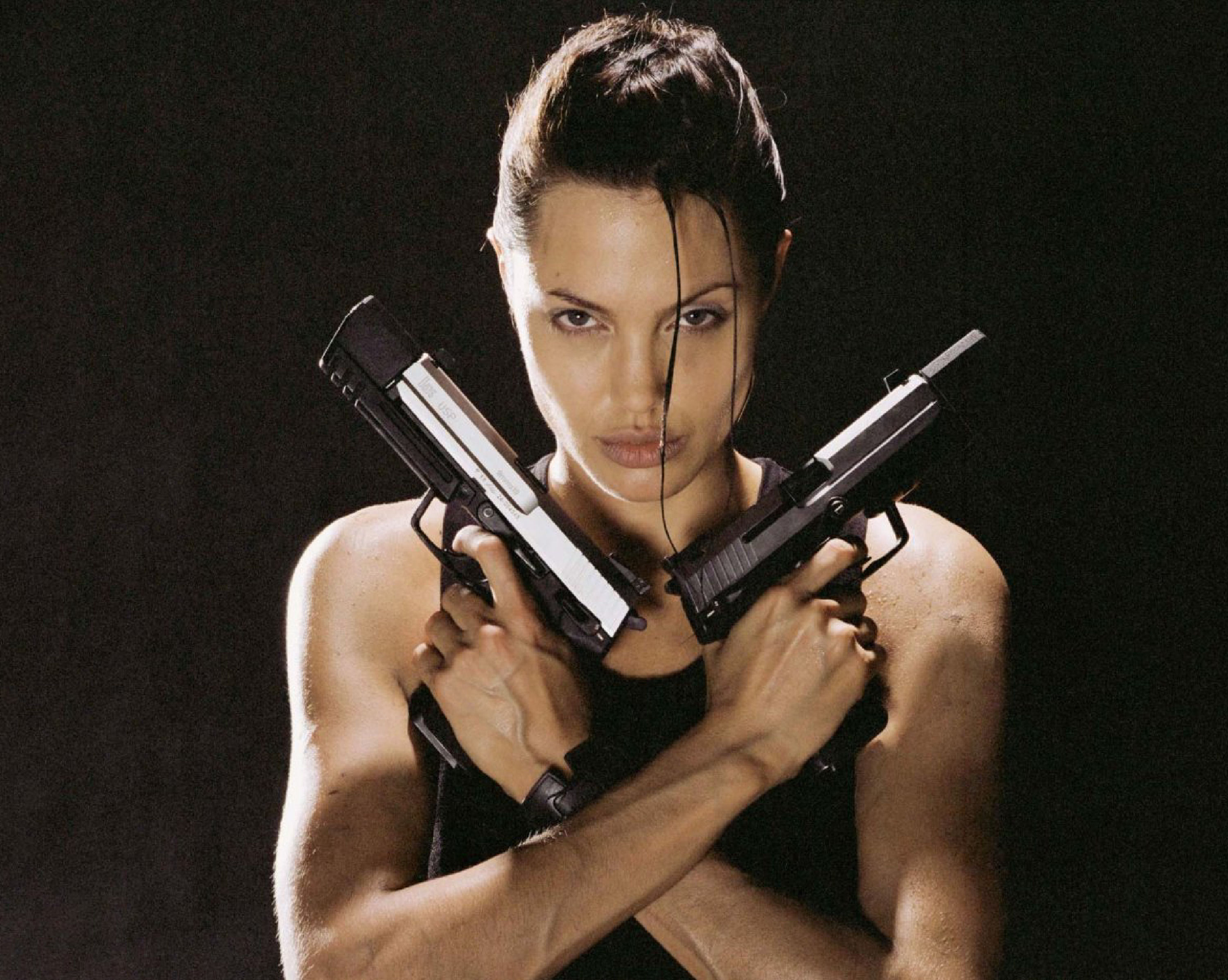 Angelina Jolie 8